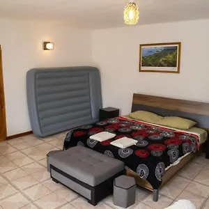 mountain-apartment.maheislandhotels.com/